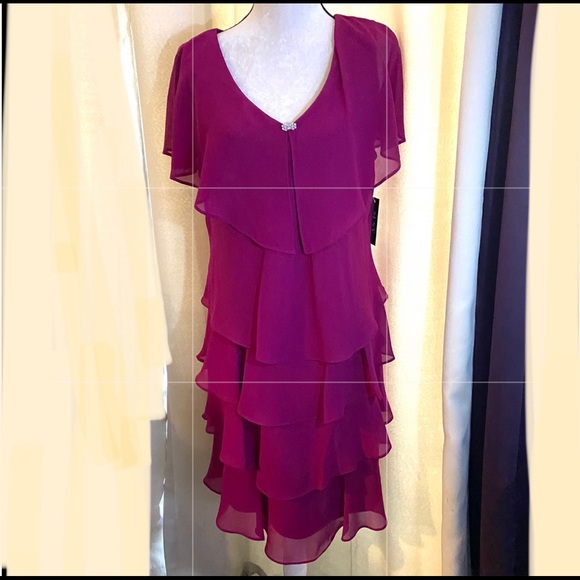 Packed /SLYN Burgundy Layered Dress 🌺🌺🌺 - Picture 2 of 8